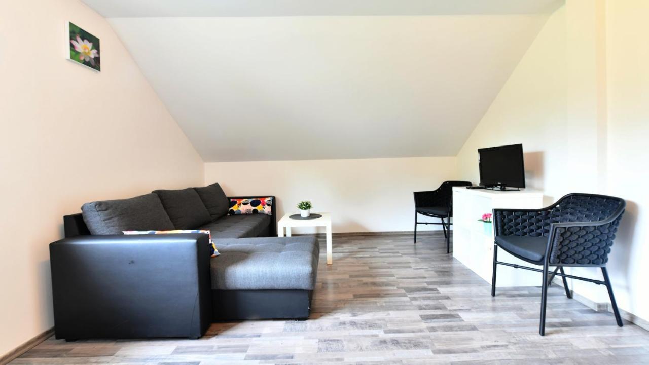 Apartman Mate Rakovica Ngoại thất bức ảnh