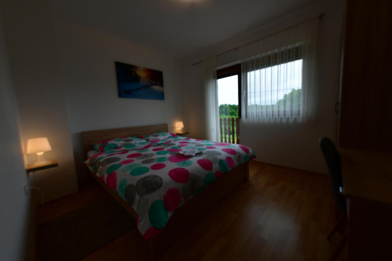 Apartman Mate Rakovica Ngoại thất bức ảnh