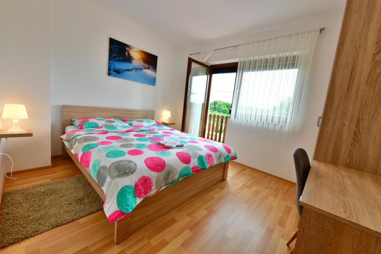 Apartman Mate Rakovica Ngoại thất bức ảnh