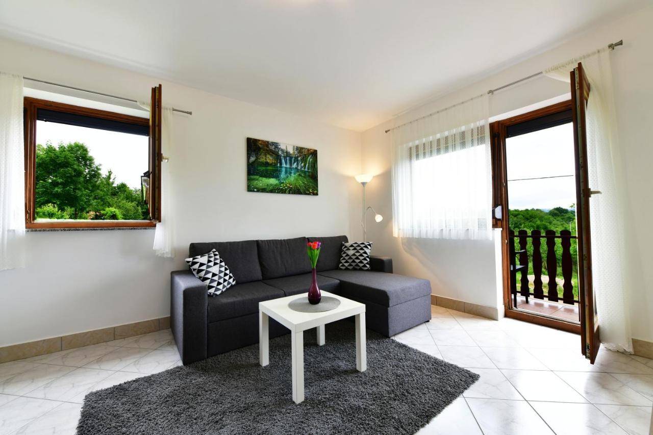 Apartman Mate Rakovica Ngoại thất bức ảnh