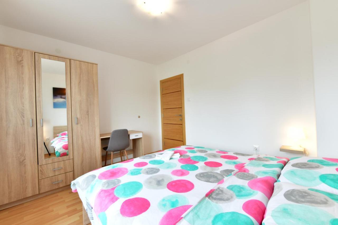 Apartman Mate Rakovica Ngoại thất bức ảnh