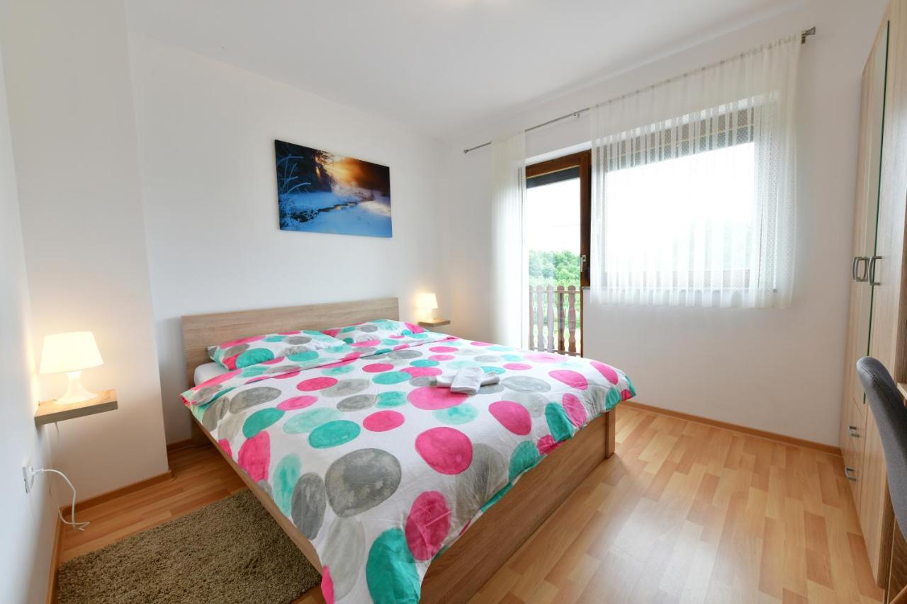 Apartman Mate Rakovica Ngoại thất bức ảnh