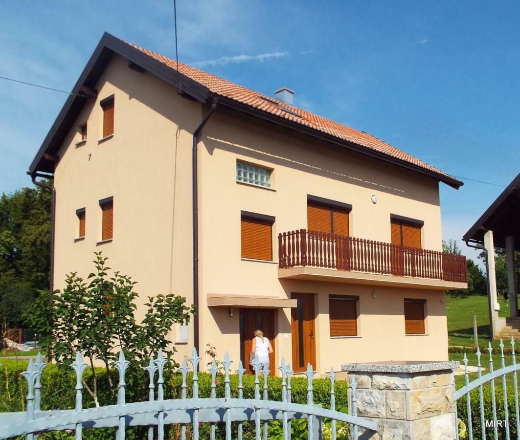 Apartman Mate Rakovica Ngoại thất bức ảnh